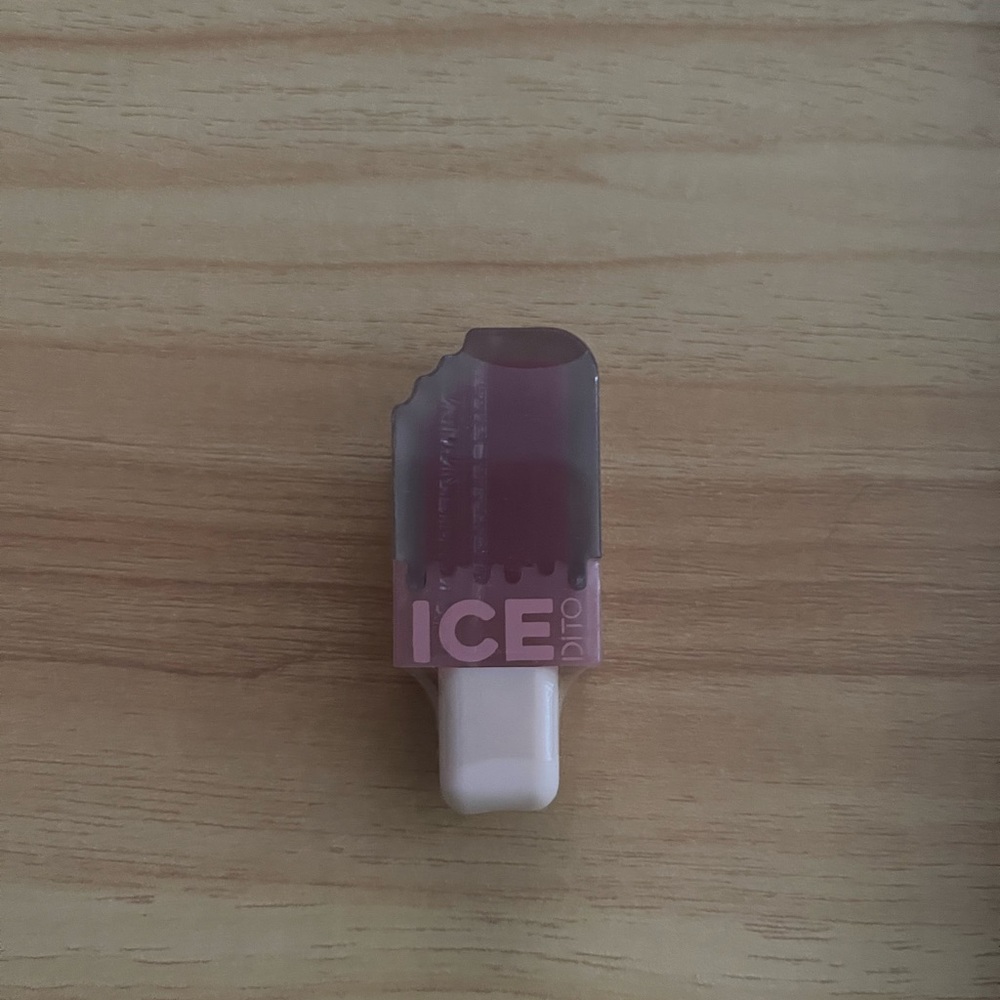 DITO ICE CREAM LIQUID LIPSTICK